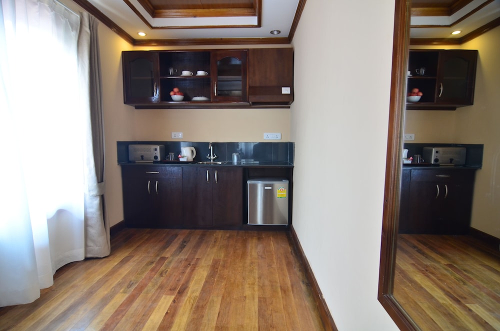 Kisa Villa 9/50