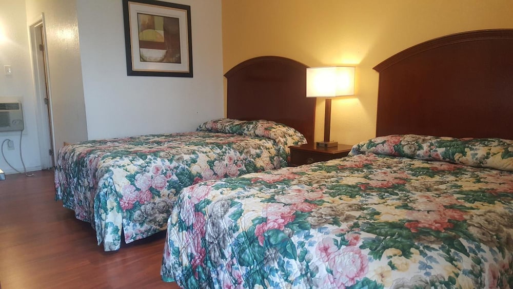 Monte Carlo Motel 12/39