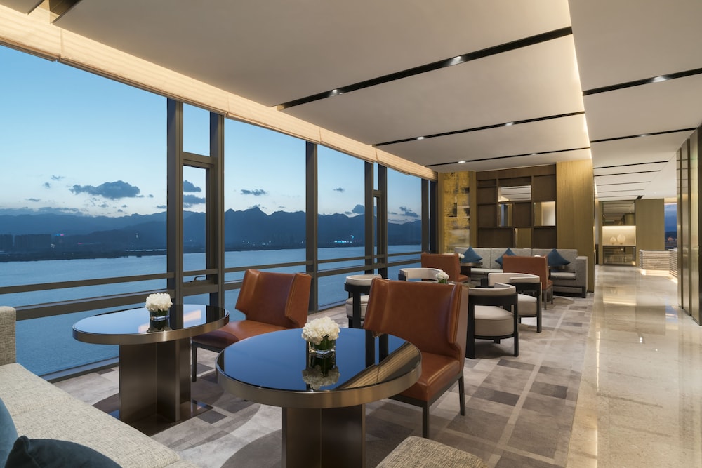 Hyatt Regency Fuzhou Cangshan 57/73