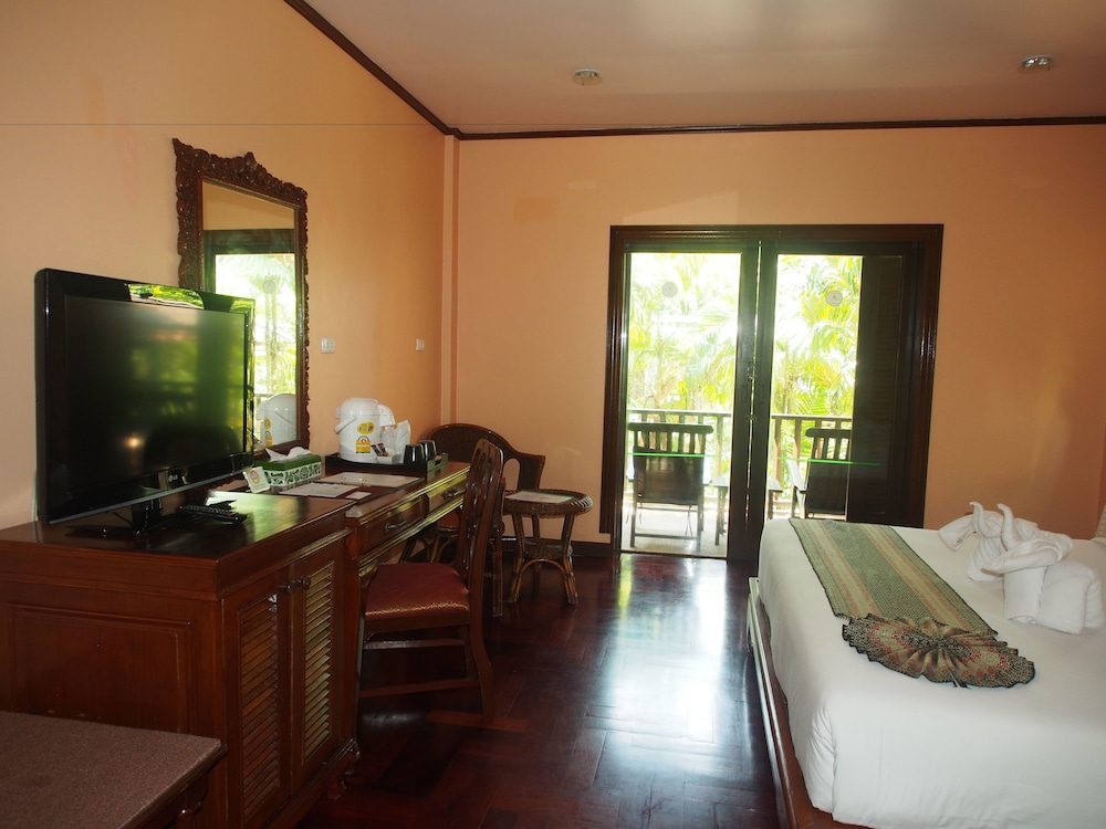 Khao Lak Palm Beach Resort 12/50