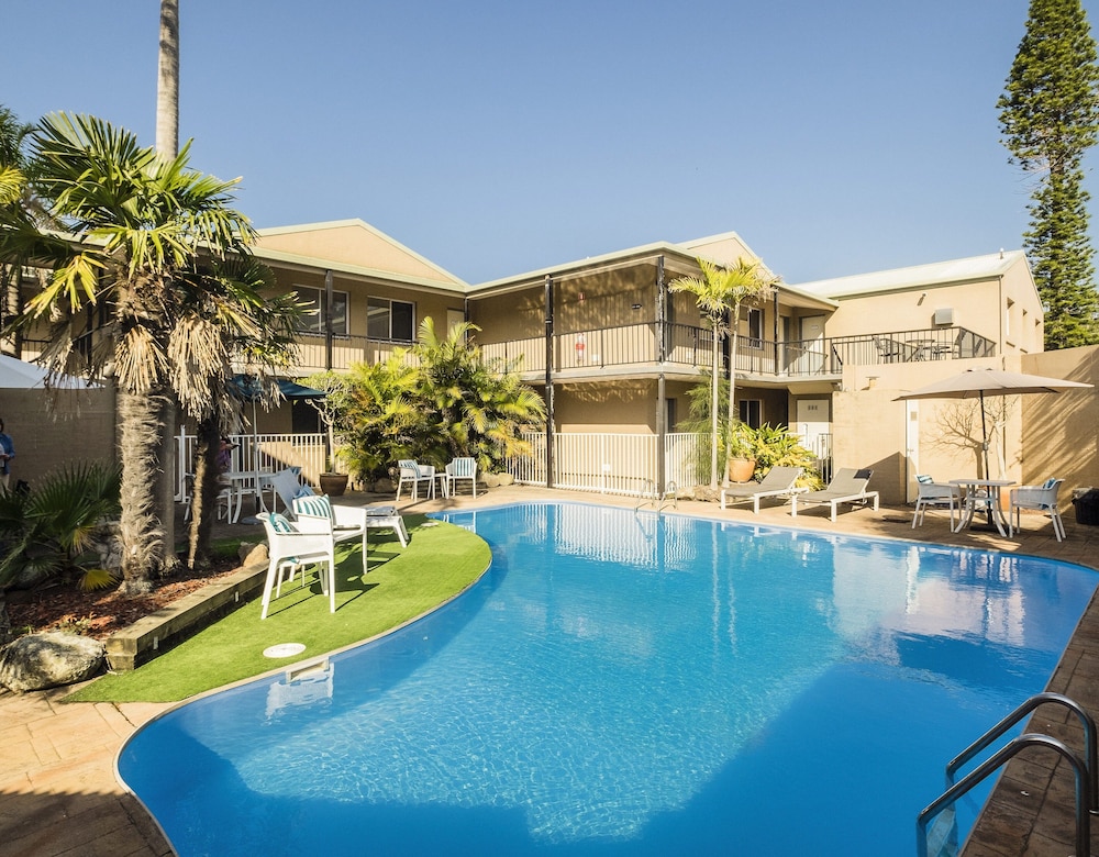 Mollymook Shores 48/57