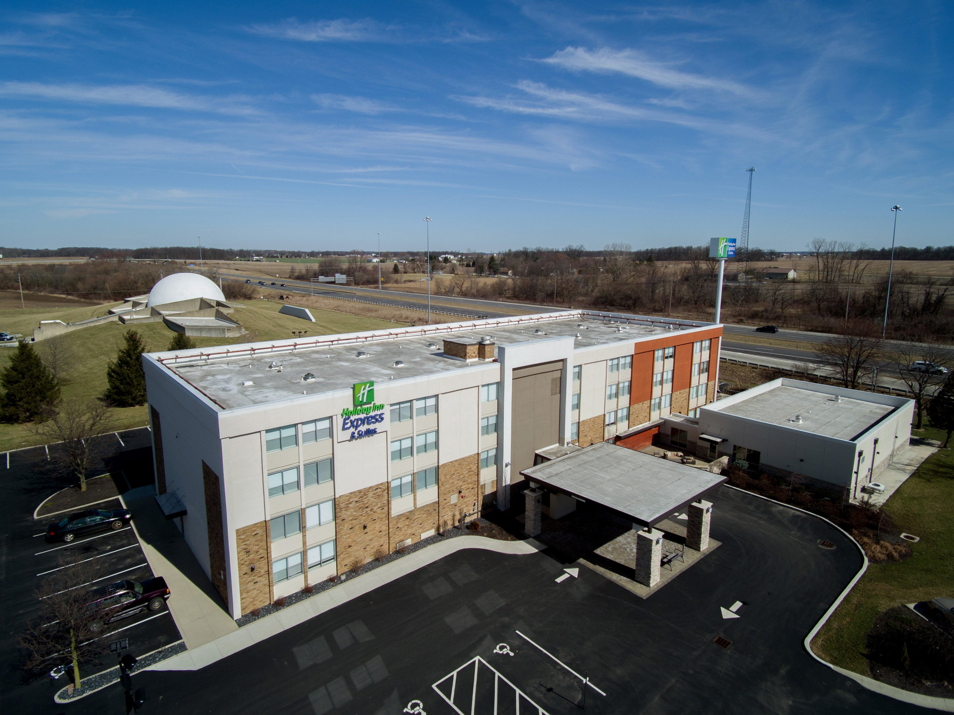 Holiday Inn Express Suites Wapakoneta 2/57