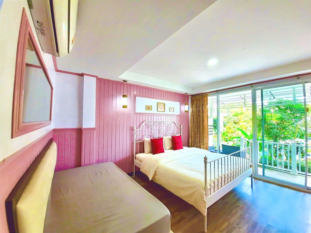 Koh Larn Riviera 24/50