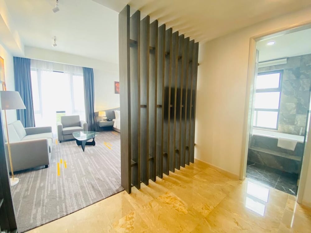 Bahang Bay Hotel 42/62