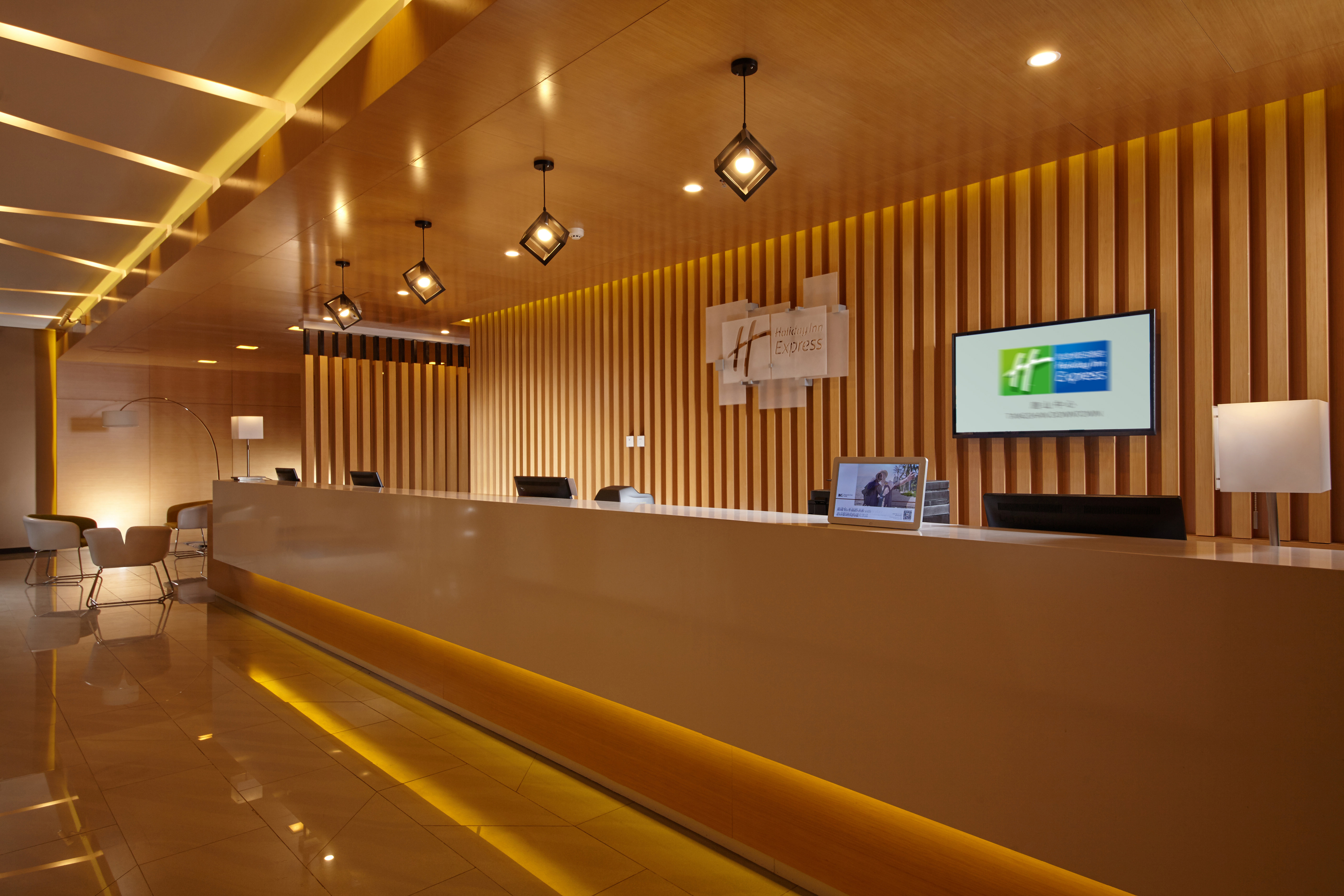 HOLIDAY INN EXPRESS TANGSHAN DOWNTOWN 4/35