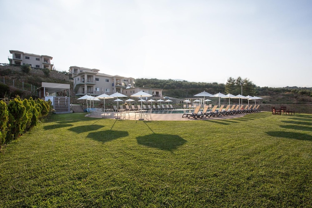 Baywatch Hotel 40/50
