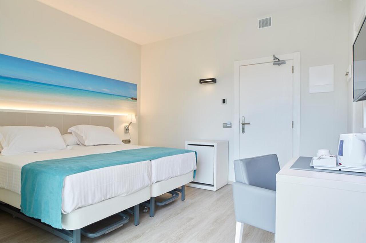 Invisa Hotel Es Pla - Adults Only 18/68