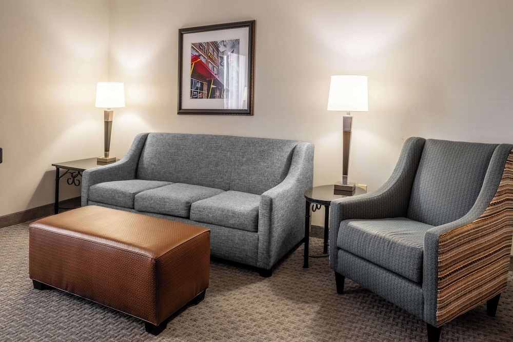 Drury Plaza Hotel Broadview Wichita 32/50