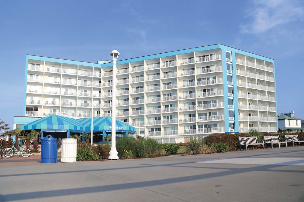Surfbreak Oceanfront Hotel, Ascend Hotel Collection 4/61