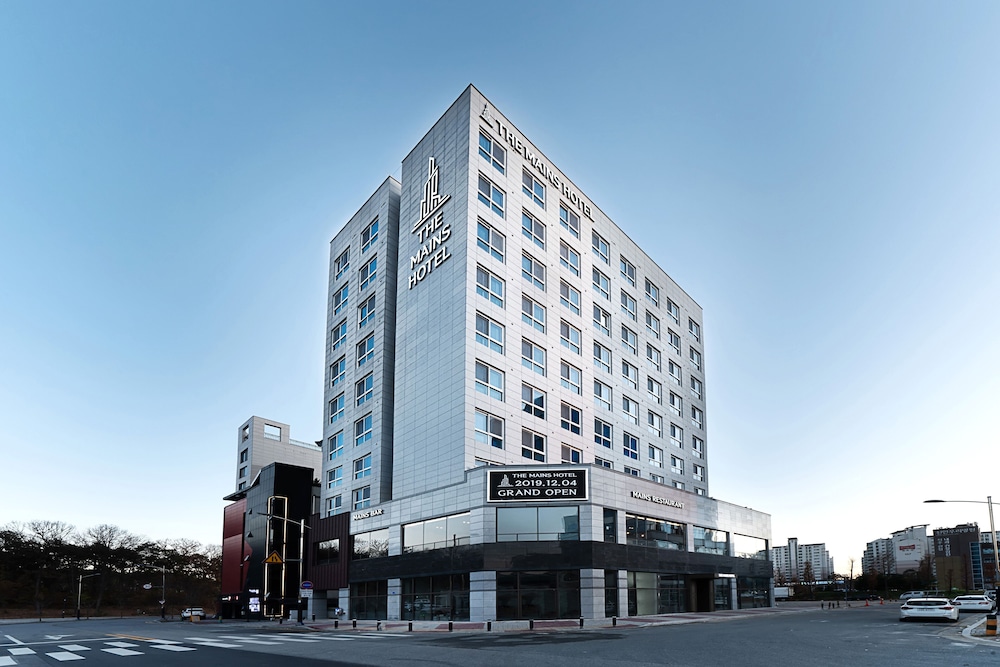 The Mains Hotel 2/42