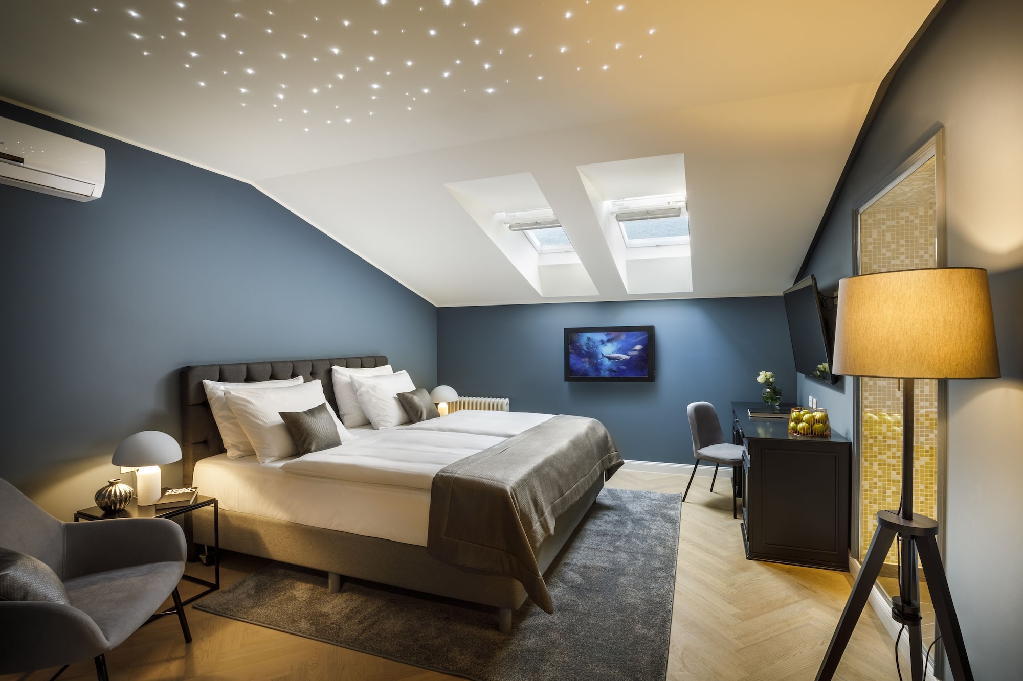 Imperial Loft Room