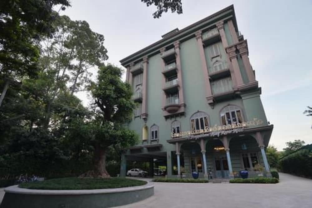 At Pingnakorn Huaykaew Chiangmai in CHIANG MAI