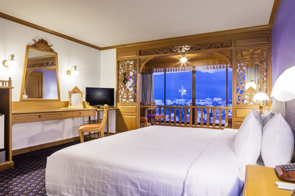 Lotus Hotel Pang Suan Kaew 12/25