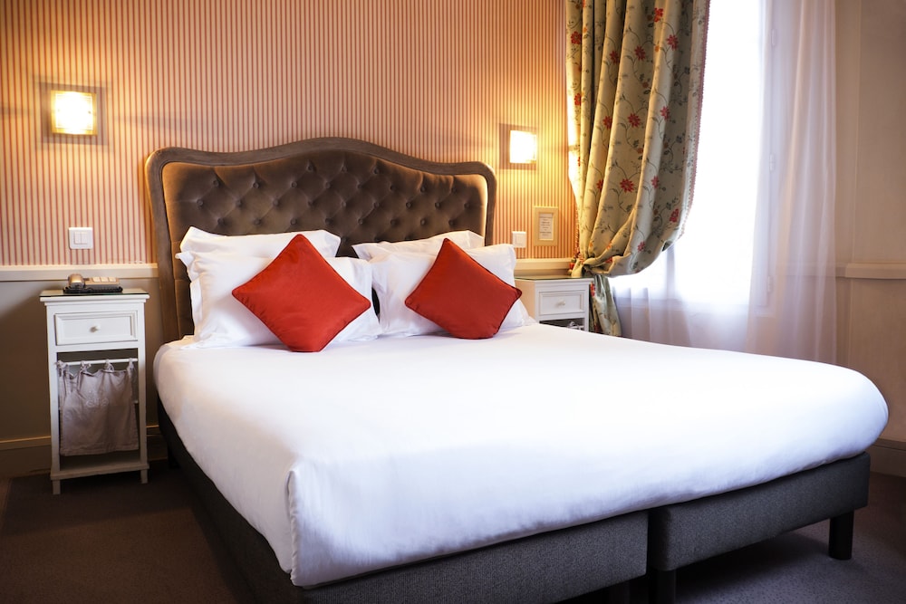 HOTEL DE LA MOTTE PICQUET 28/56