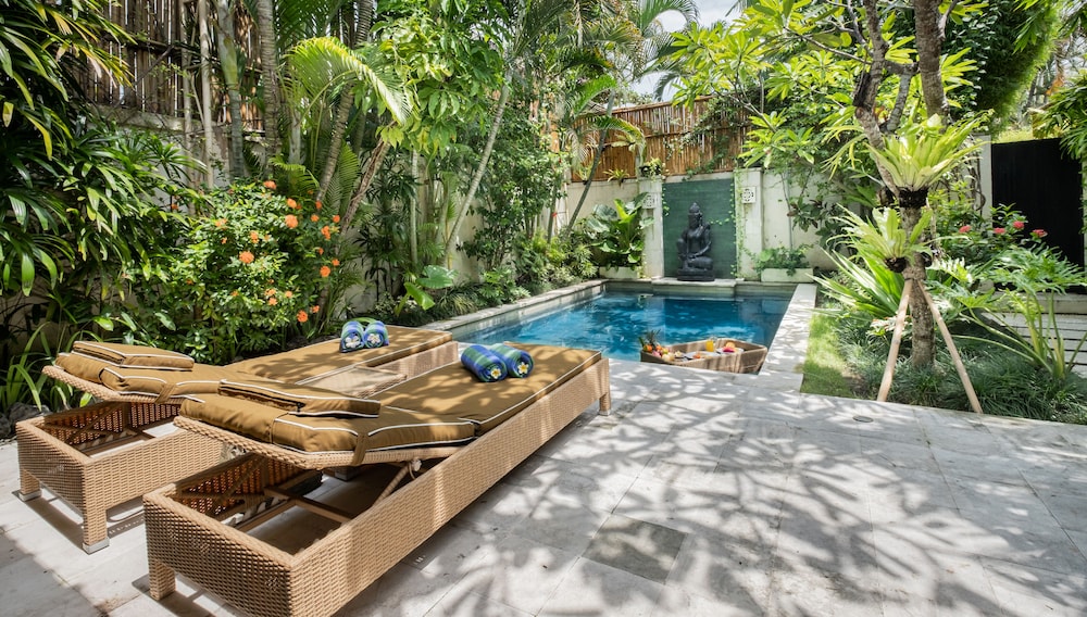 Villa Seriska Seminyak Bali 44/50