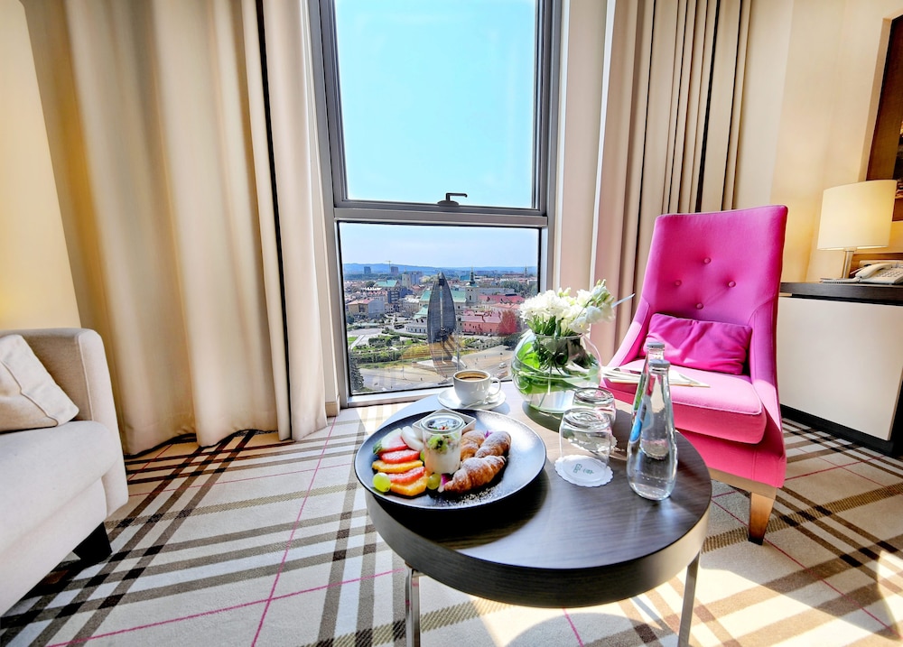 Hotel Rzeszaw 35/40
