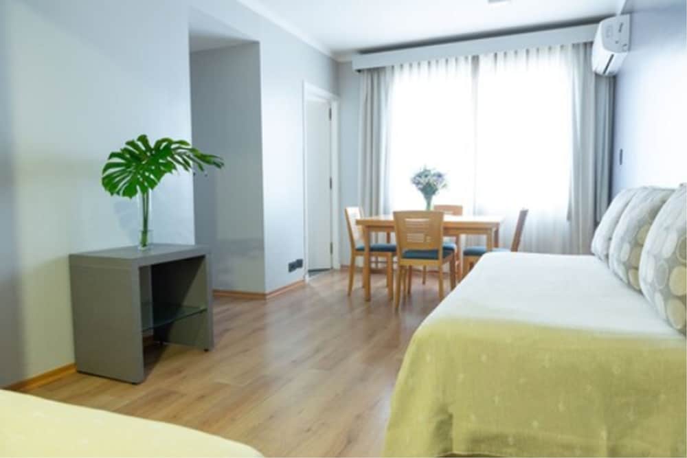 Portal Plaza Suites 16/50
