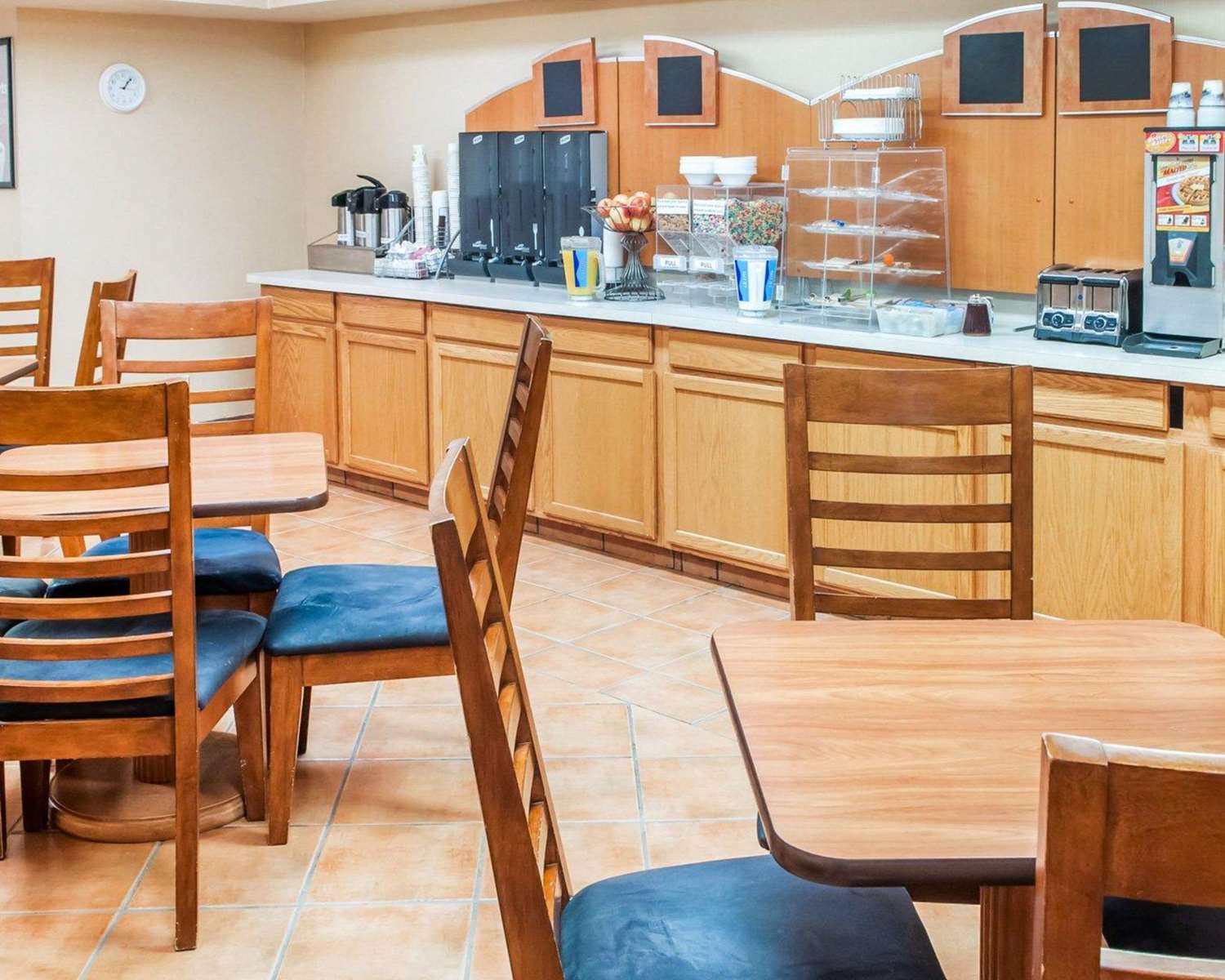 restaurant cafeteria