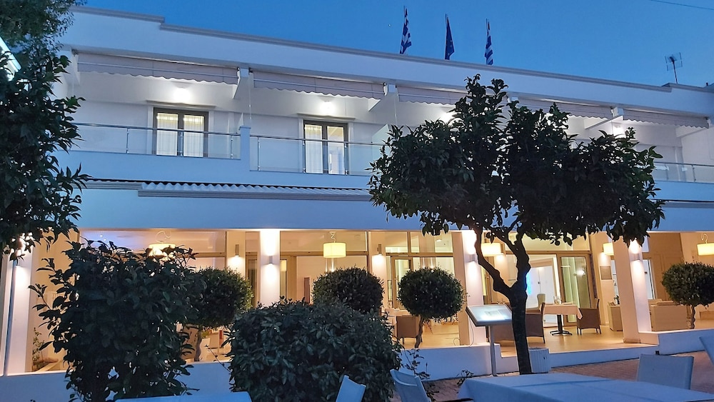 Akrogiali Boutique Hotel 6/50