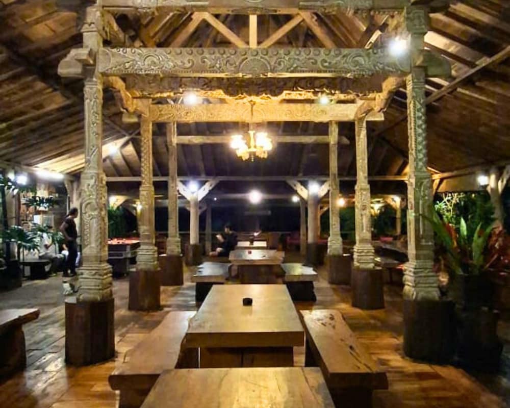 Warung Rekreasi Bedugul 32/50
