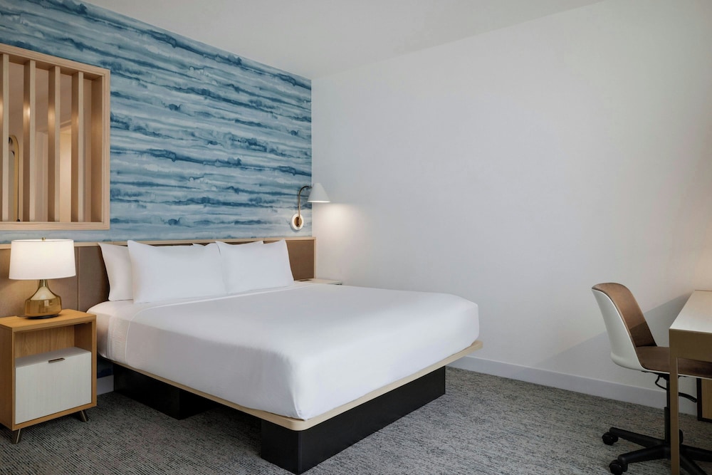 Studio, King Bed, Sofa