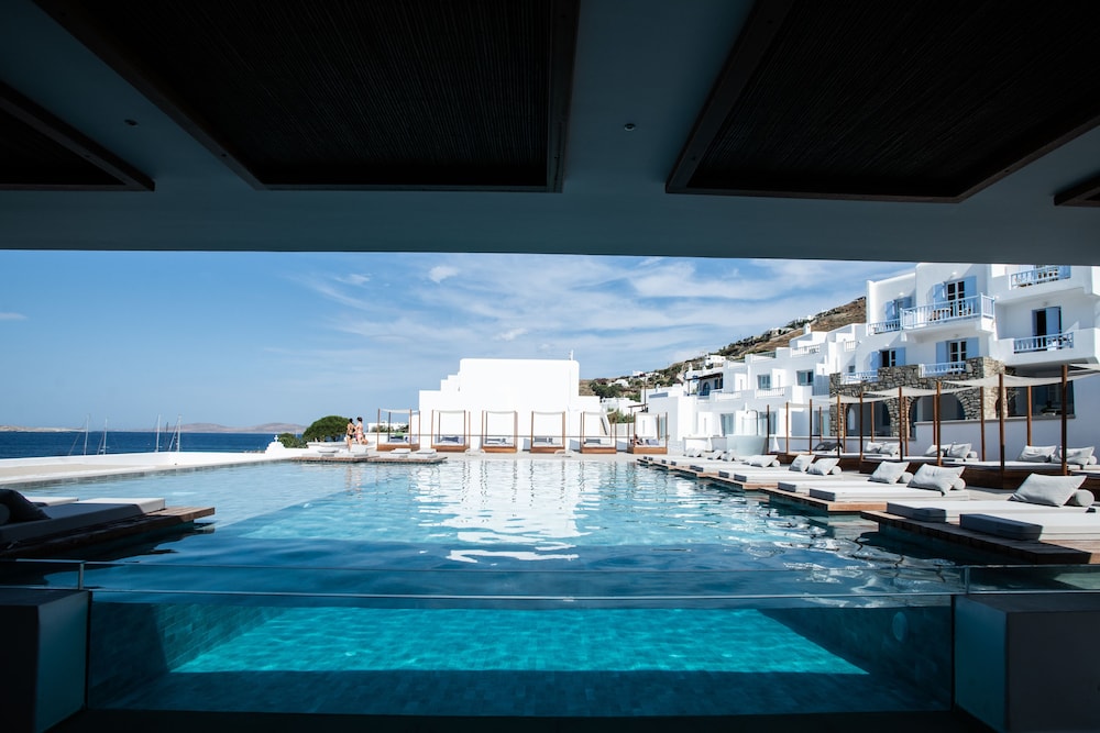 Manoula's Beach Mykonos Resort 36/49