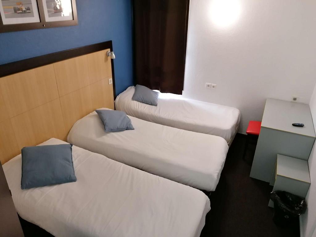 Standard, 3 Beds