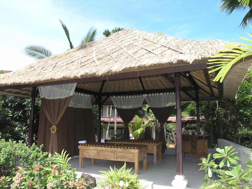 Palm Beach Hotel Bali 2/38