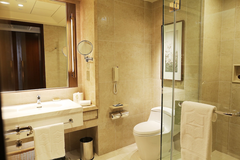 Shangri-La Hotel Tangshan 42/46