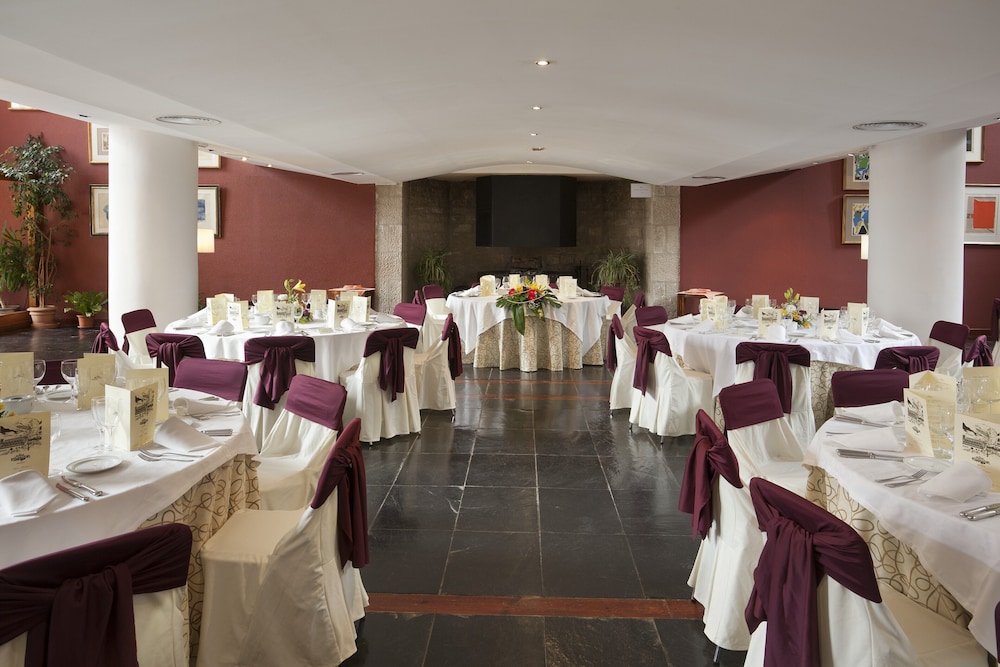 Parador De Arties 32/50