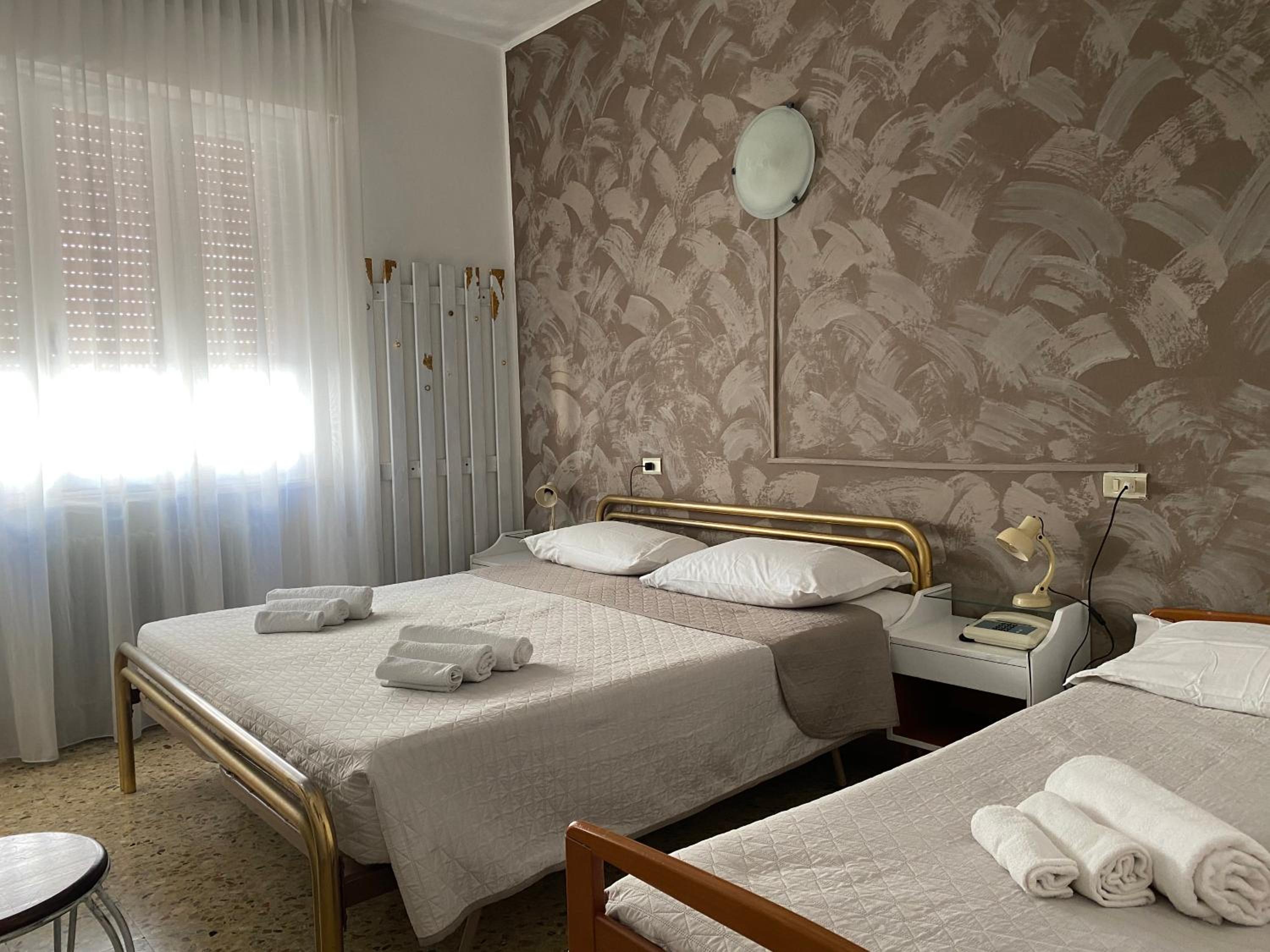 Hotel Villa Mirna 42/48