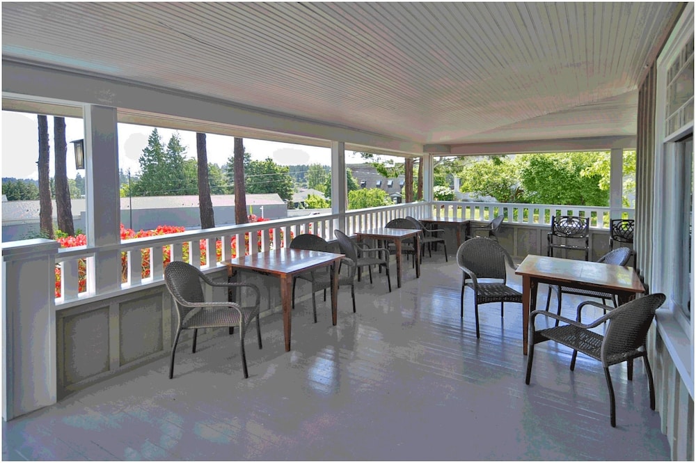 Friday Harbor Grand B&B 45/55
