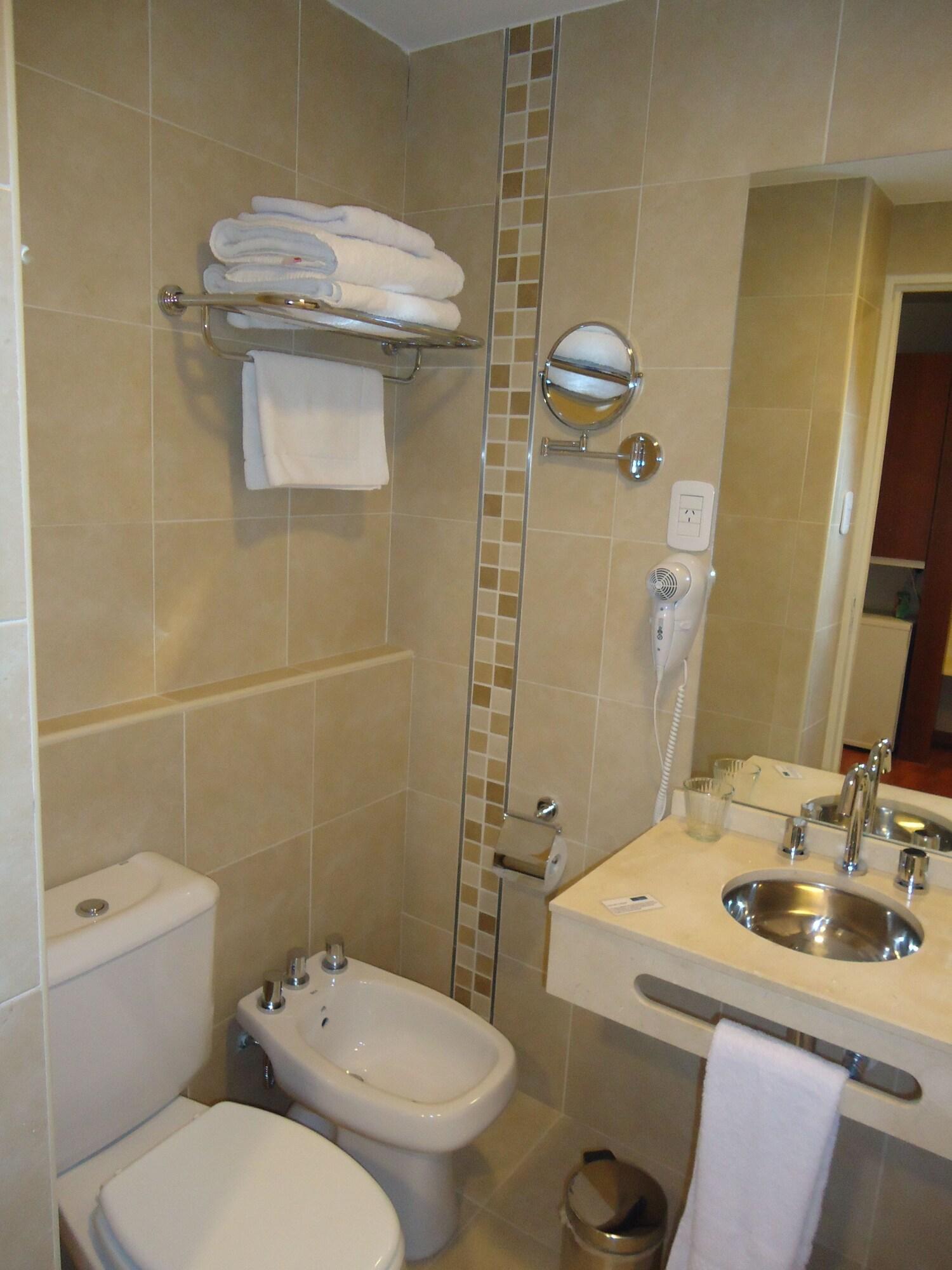 Puerto Amarras Hotel & Suites 17/19