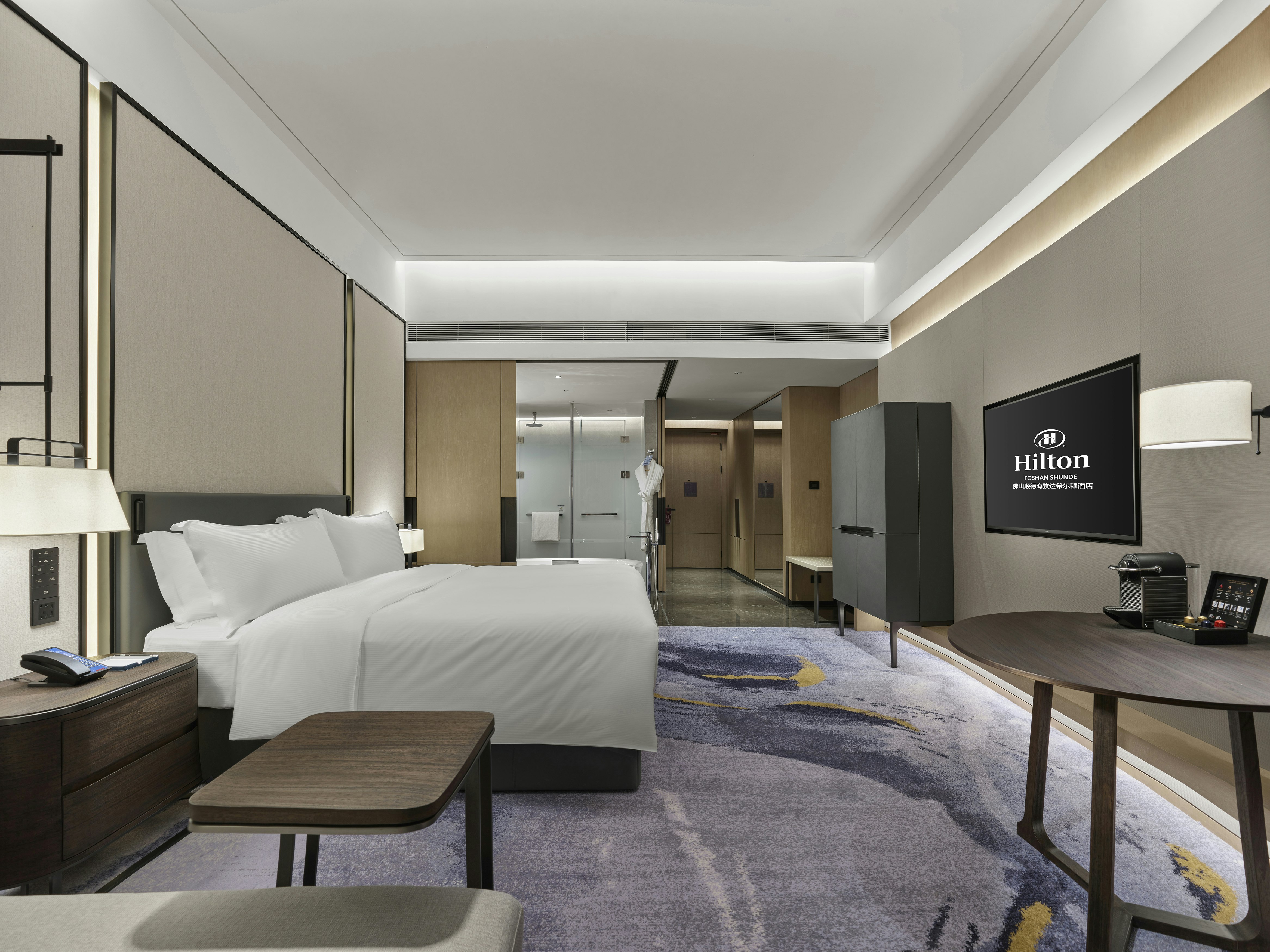 ROOM, KING BED, ACCESSIBLE