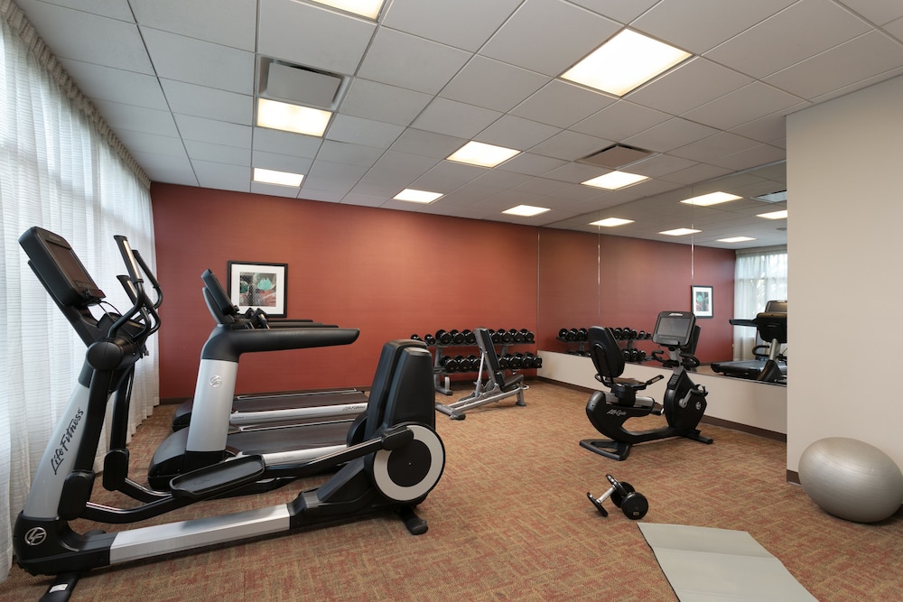 Hyatt Place Bayamon 38/65