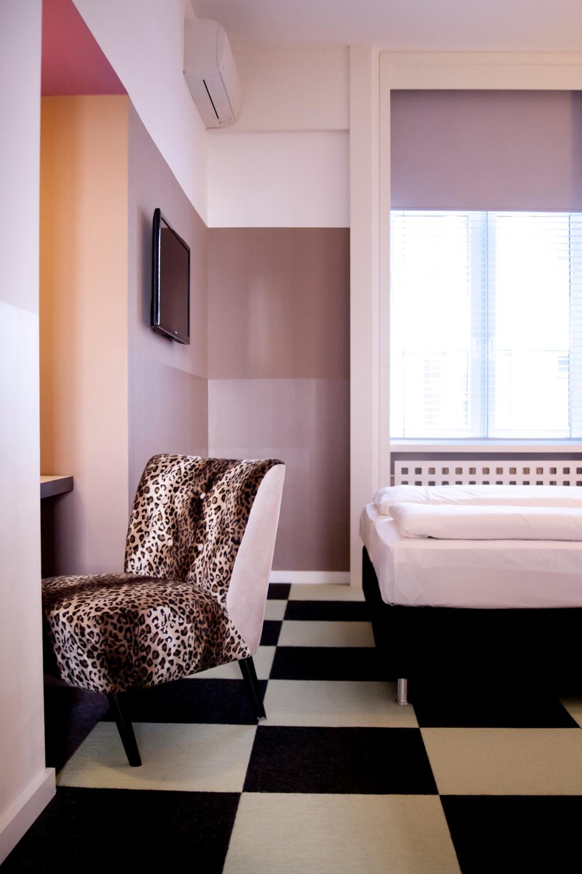 Hotel Cristall 41/57