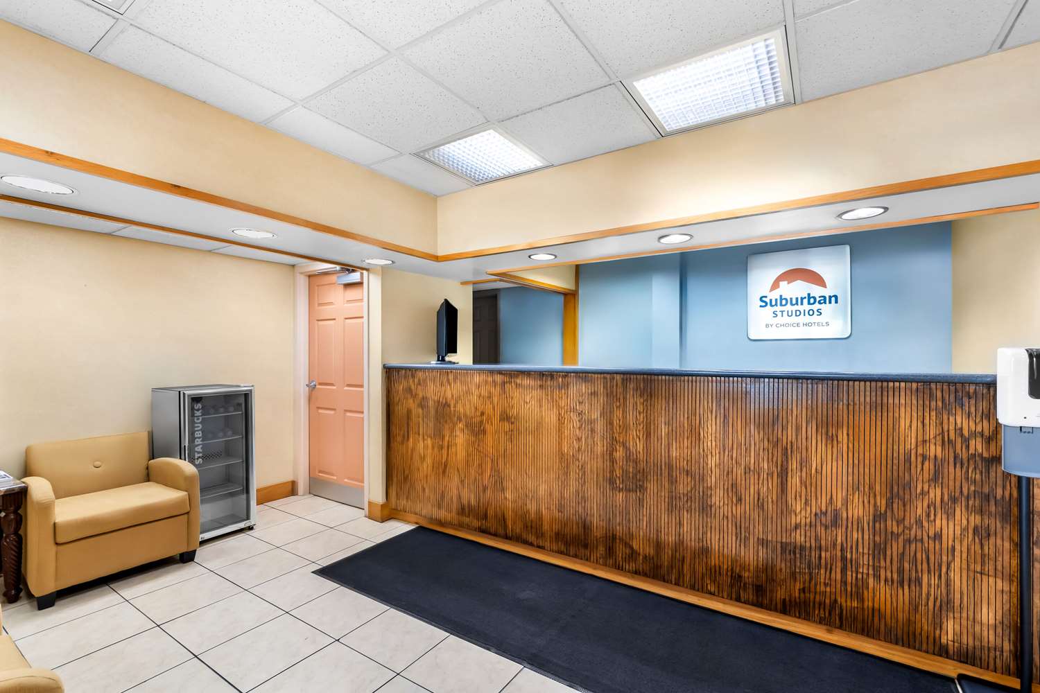 Suburban Studios Chattanooga Northeast - Ooltewah 6/29