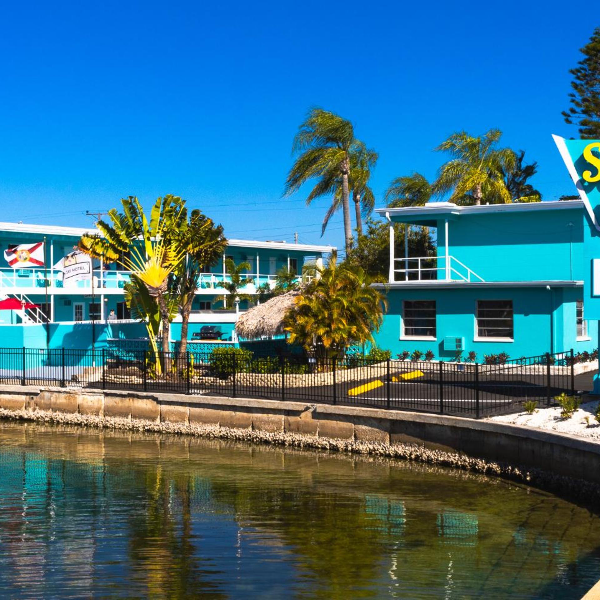 Sea Jay Motel & Marina 44/50