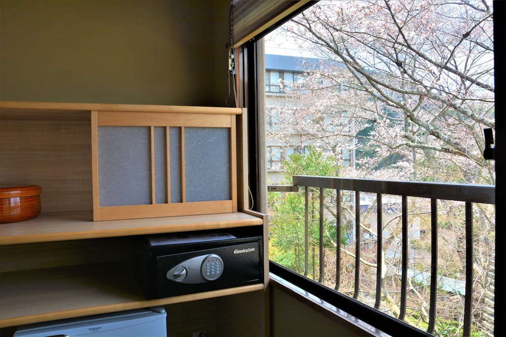 Ryokan Nenrinbo 8/50
