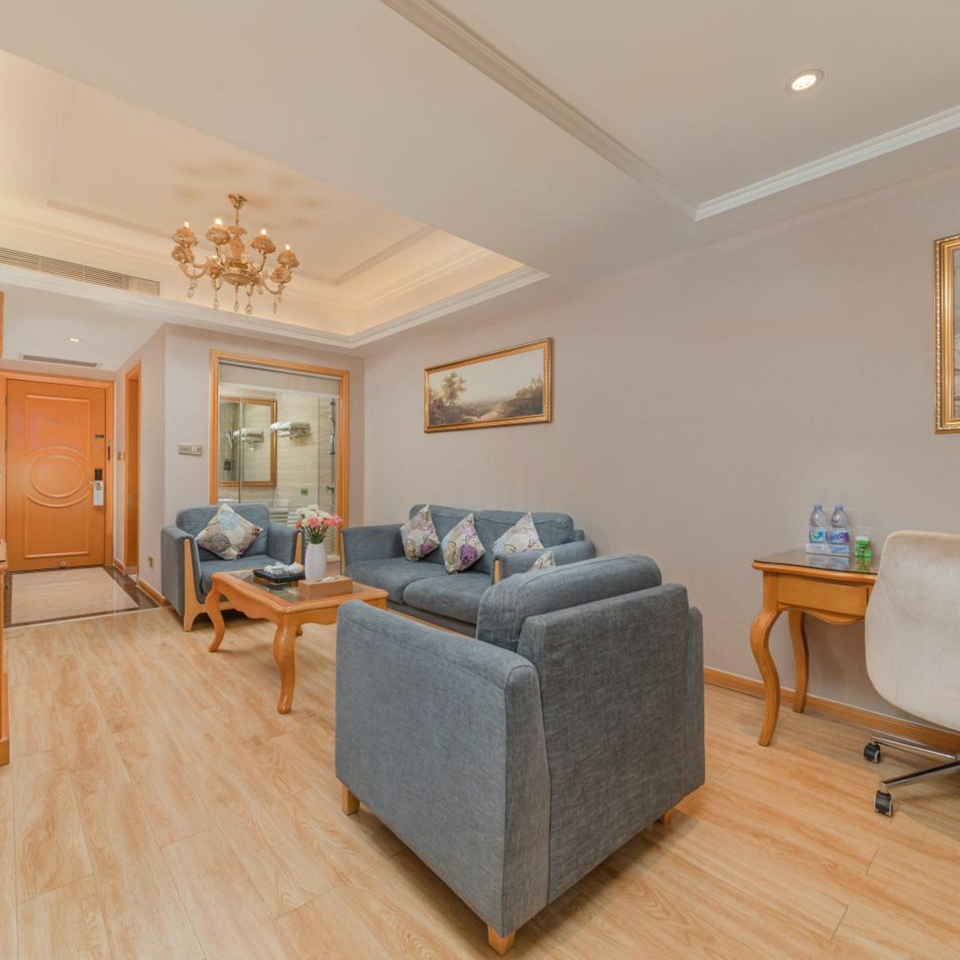 Vienna Hotel Shenzhen (Fuyong Metro Station Branch) 36/48