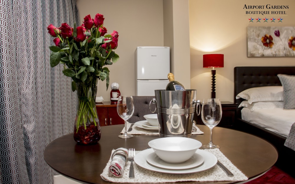 Airport Gardens Boutique Hotel 33/68