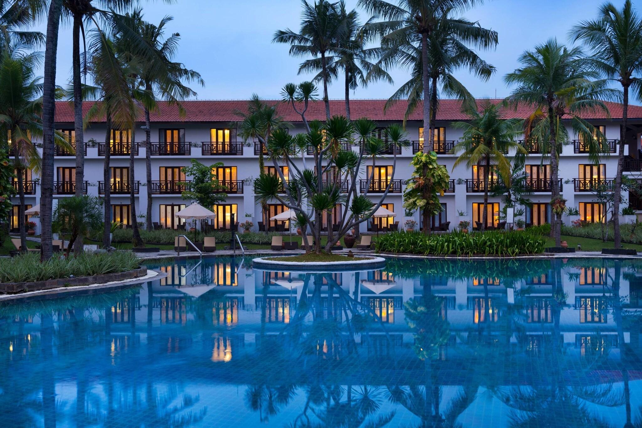 SHL Hotel and Resort 6/77