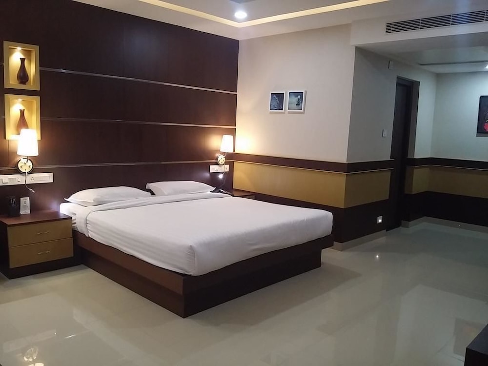 Hotel Virad Kotakkal 6/14