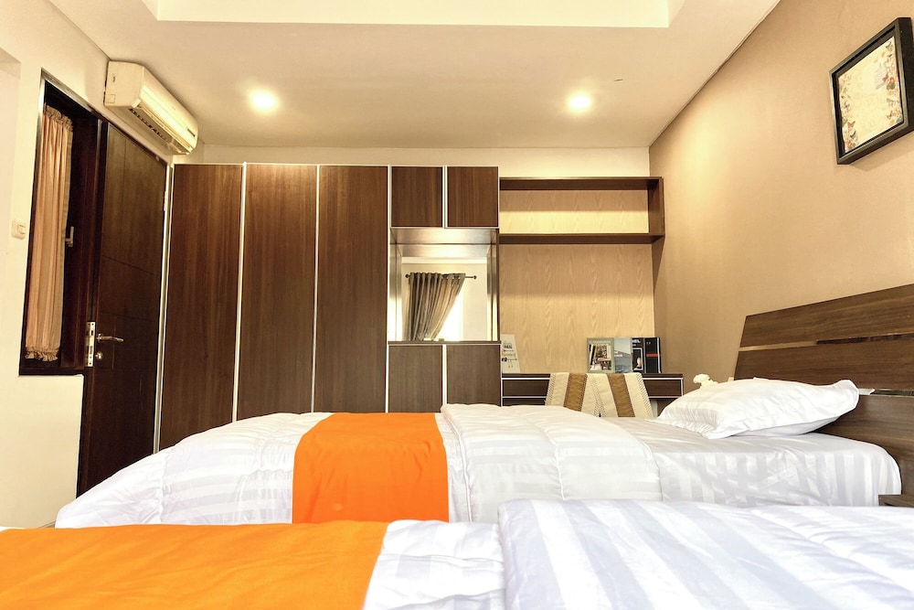 Behomy Corner 8 Lippo Karawaci by ZUZU 28/67