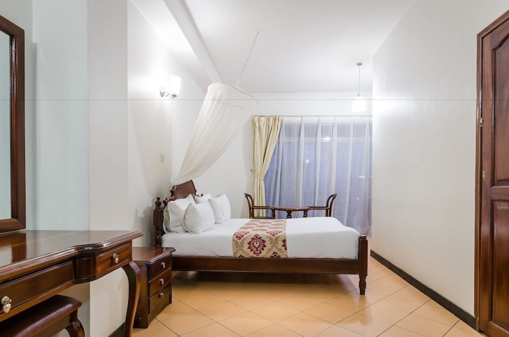 1 BEDROOM, SUITE, CITY VIEW