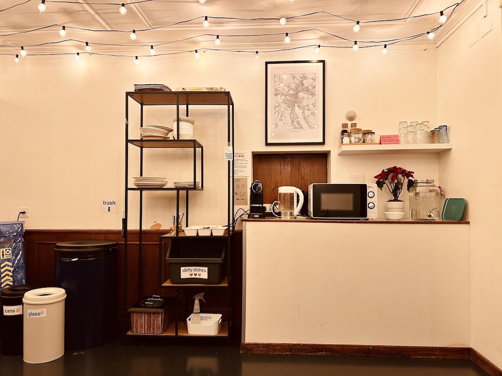 Pop Up Hotel Krone Zurich 6/43