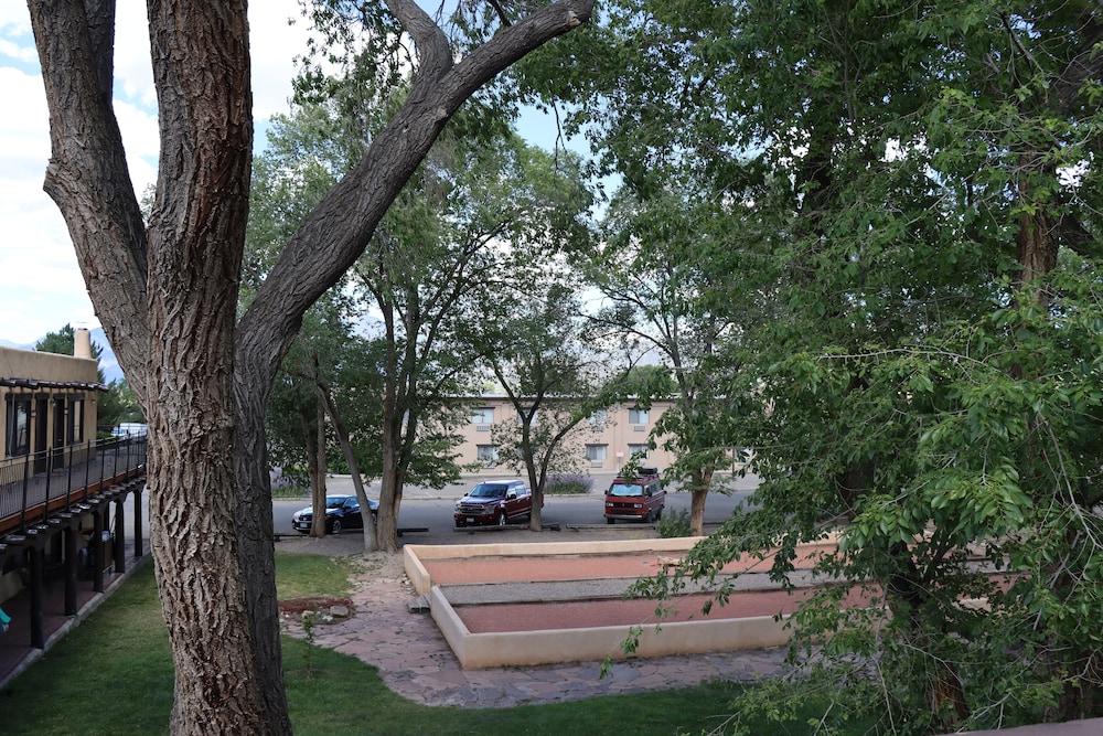 Sagebrush Inn Suites 7/81