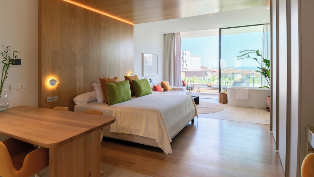 Leiro Residences 11/50