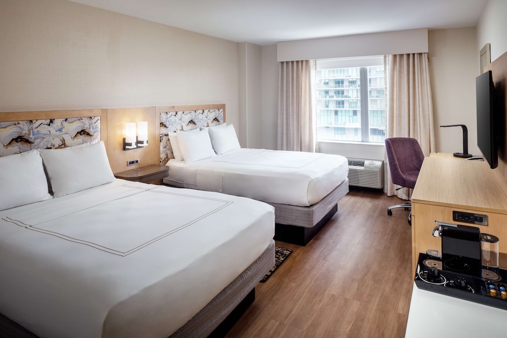 Hampton Inn Suites By Hilton Miami Brickell Downtown 16/65
