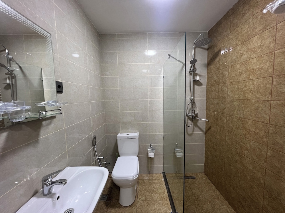 Khaghani Center Hotel 42/49